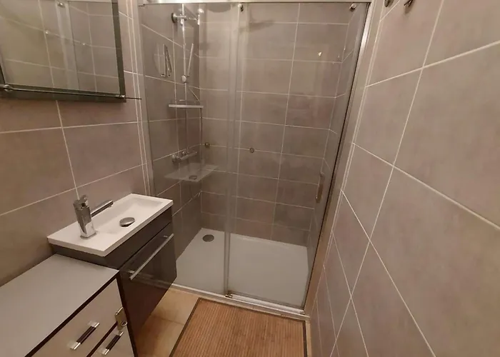 Appartement Confortable 2 Pièces Cabine, 6 Pers, Parking à Marseillan-plage - Fr-1-326-839